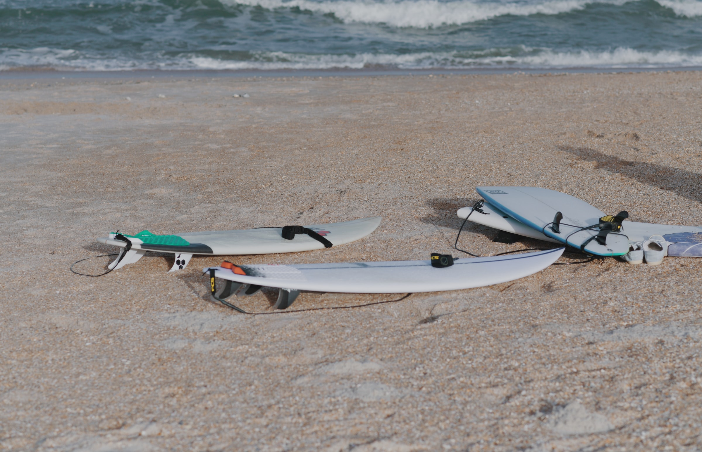 Surfausrüstung - Alles, was Sie brauchen, um mit dem Surfen zu beginnen