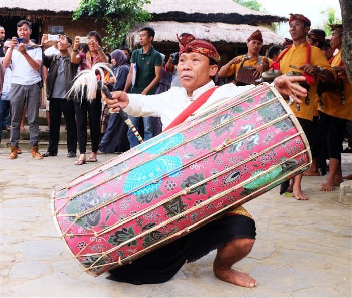 Tradition and Beaches Blend in Lombok, Indonesia