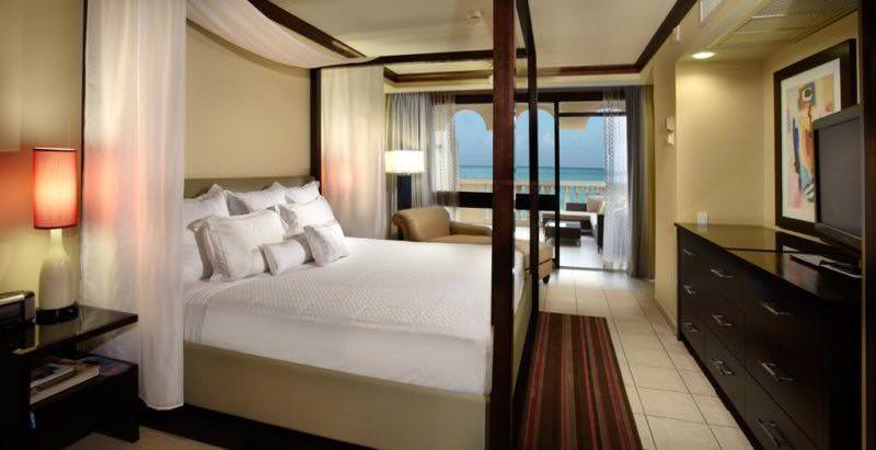Why Bucuti & Tara Beach Resort is the Best Honeymoon Spot in Aruba for Couples