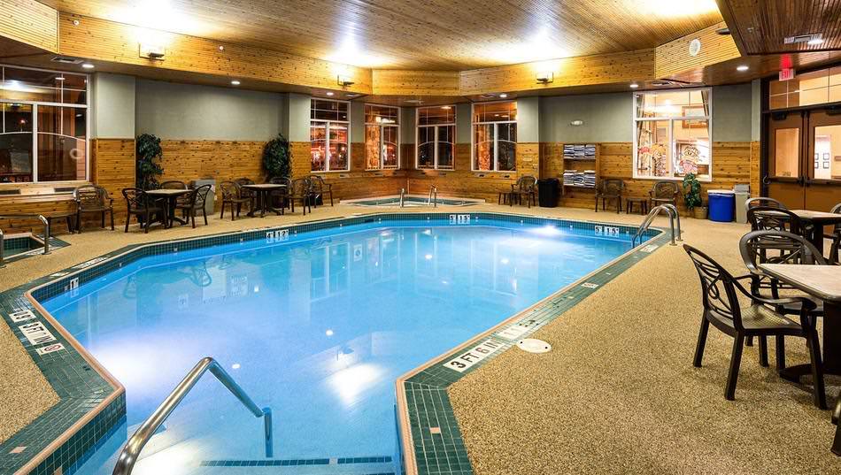 Ultimate List of Best Luxury Hotels in Duluth, Minnesota, Comfort Suites Canal Park Duluth
