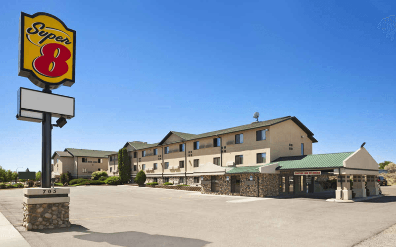 Ultimate List of Best Backpacker Hostels in Idaho, USA Super 8 Idaho Falls