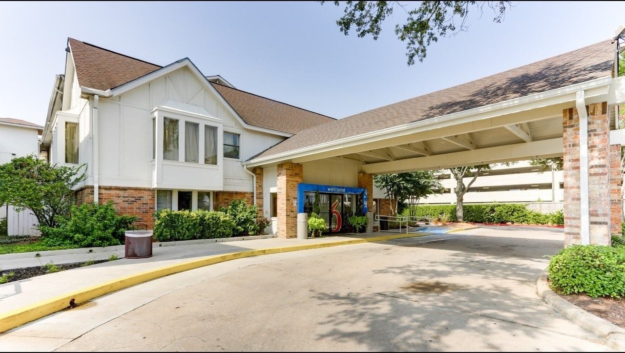 Ultimate List of Best Cheap Hostels for Backpackers in Houston, Texas, Motel 6 Houston West - Energy Corridor