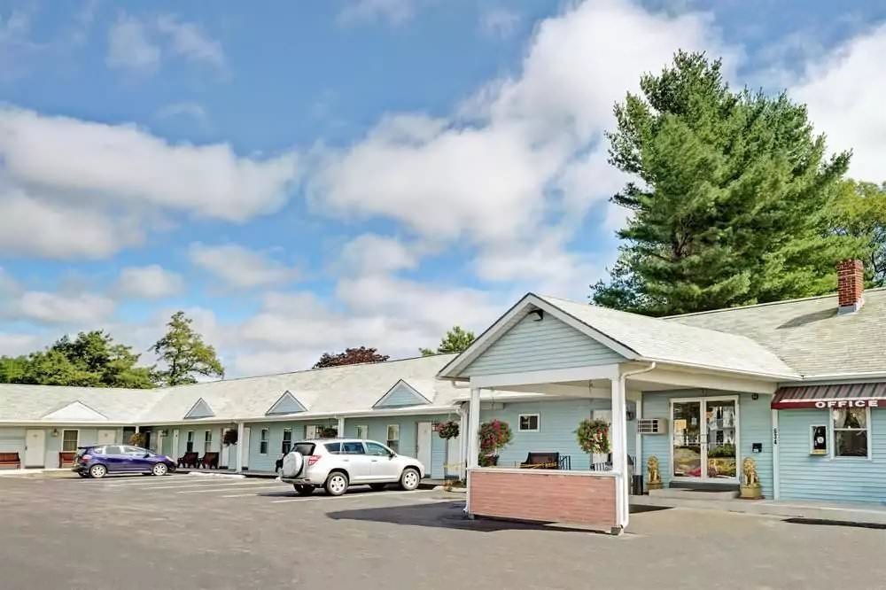 Ultimate List of Best Cheap Hostels in South Portland, Maine, Knights Inn