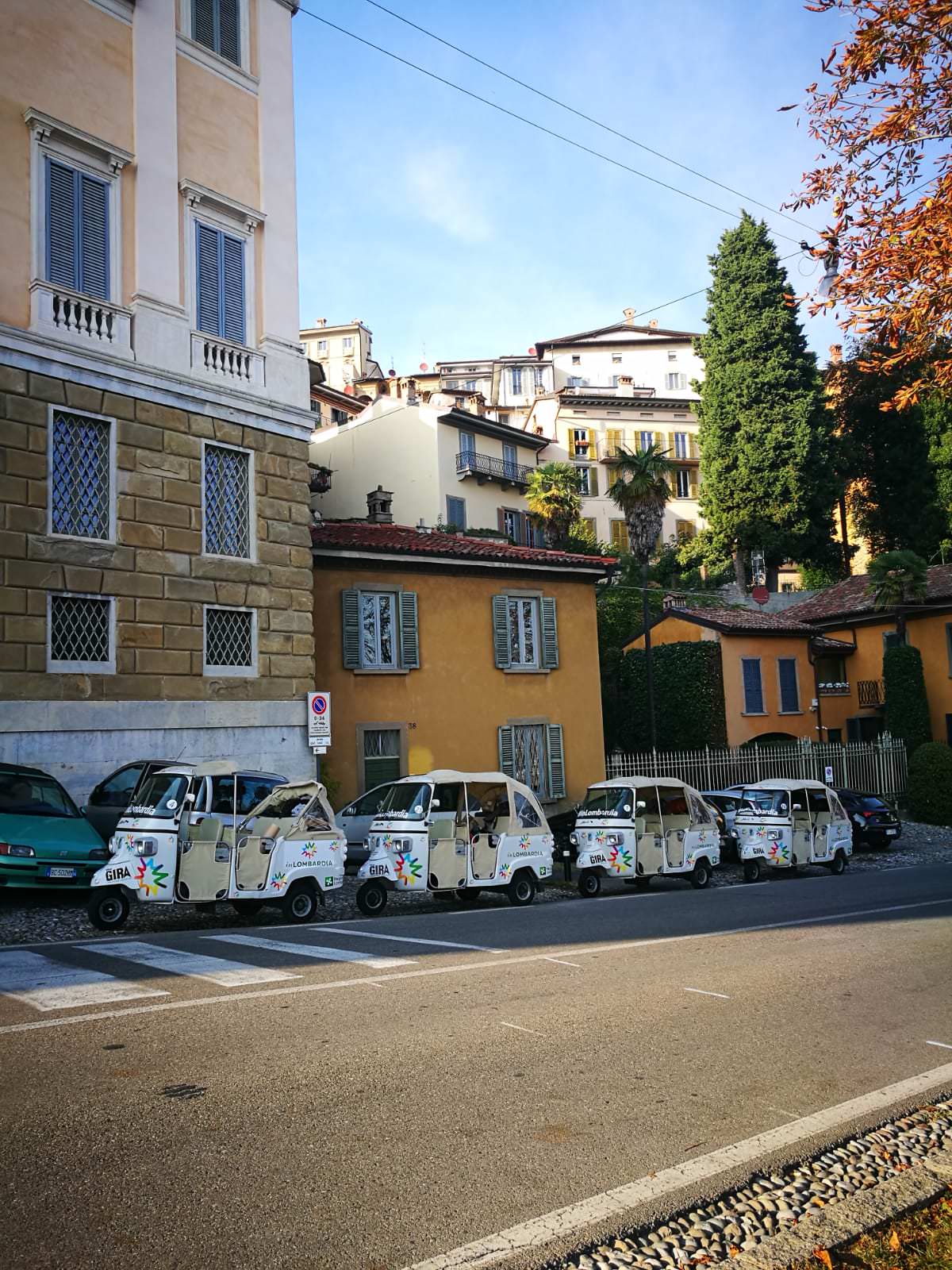 Roadtrip around Lombardy, Region in North Italy - Tuktuk in Lombar