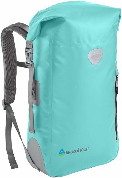The Top 10 Dry Bag to Use to Keep Your Wet Clothes while Traveling 7