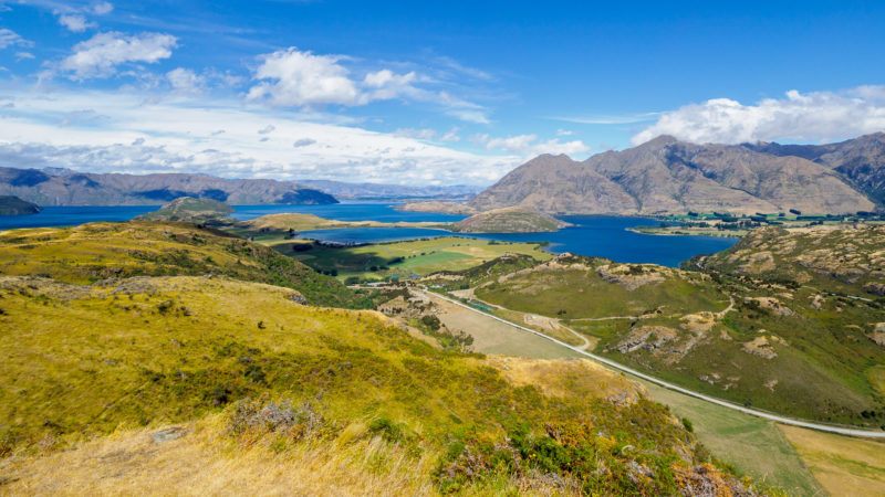 Blue skies over beautiful New Zealand mountains