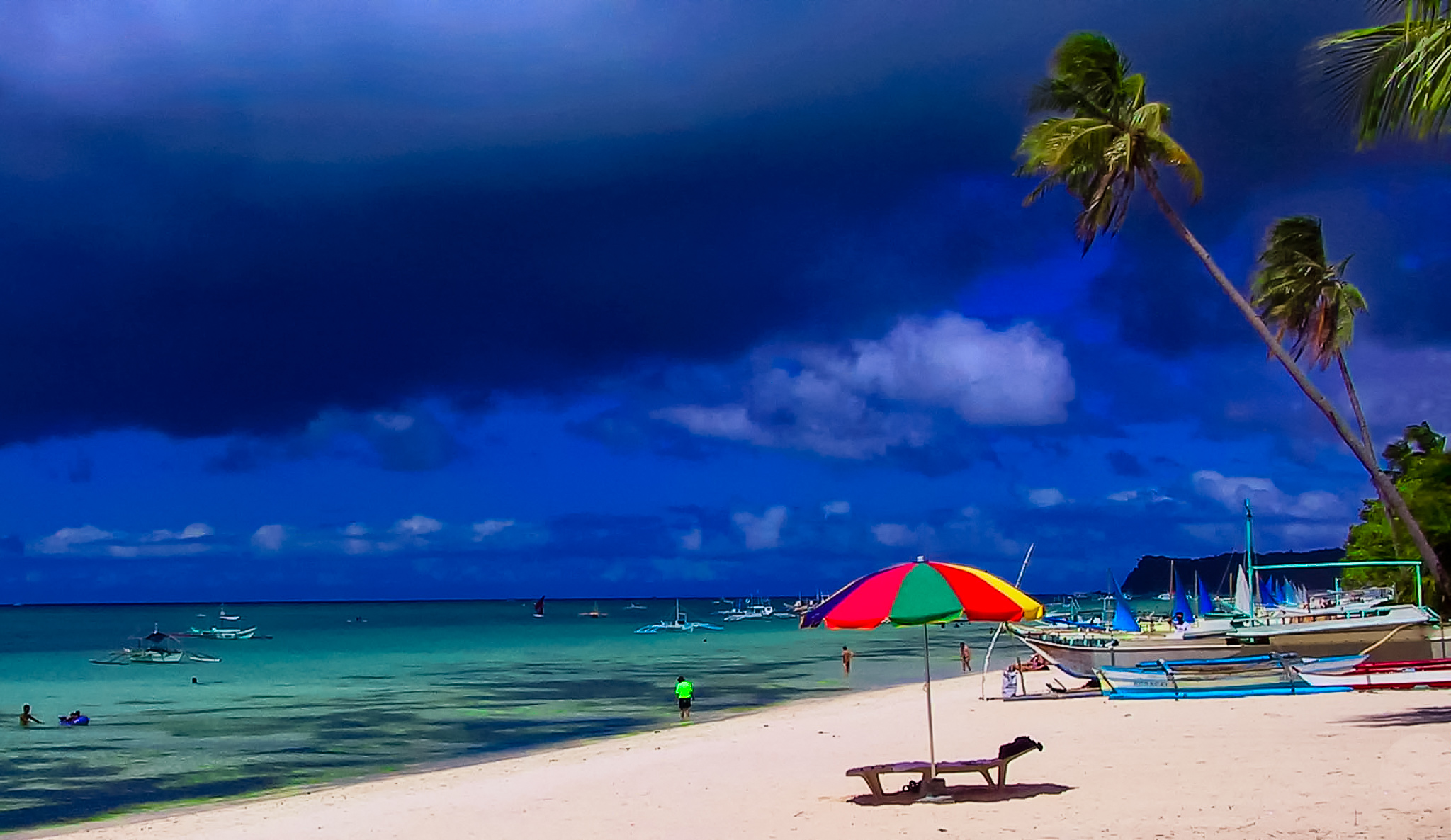 20 Best Islands with White Sand Beaches in the Philippines