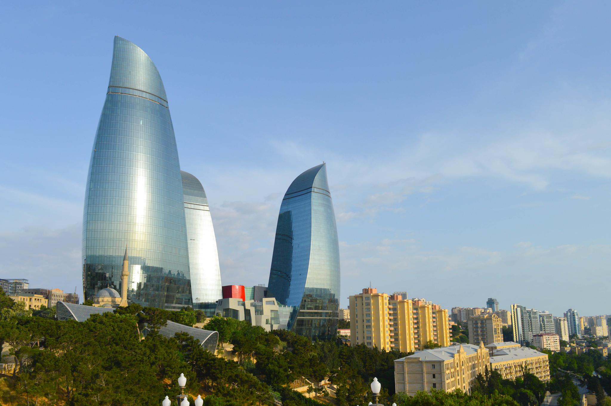 Travel Guide to Baku, Azerbaijan [with Sample Itinerary]
