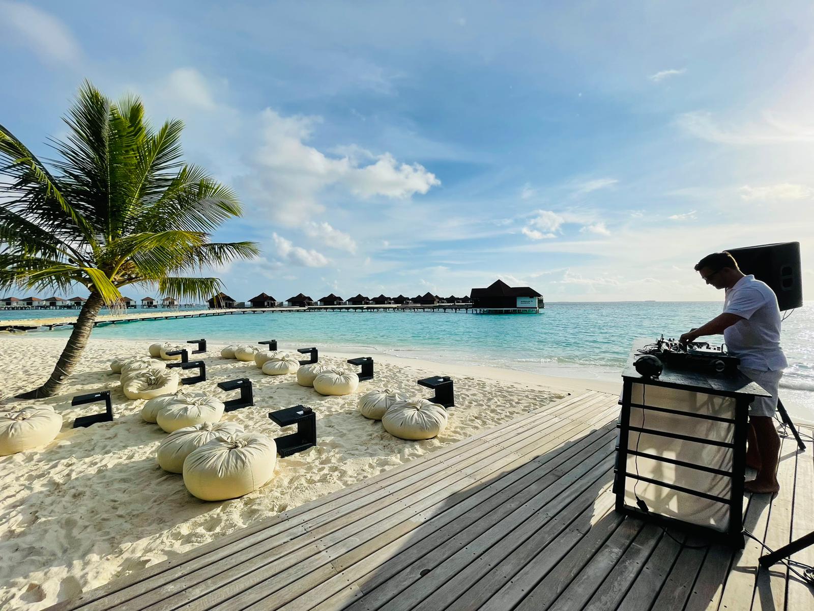 Why is ROBINSON Maldives The Ideal Place to Stay While on The Island