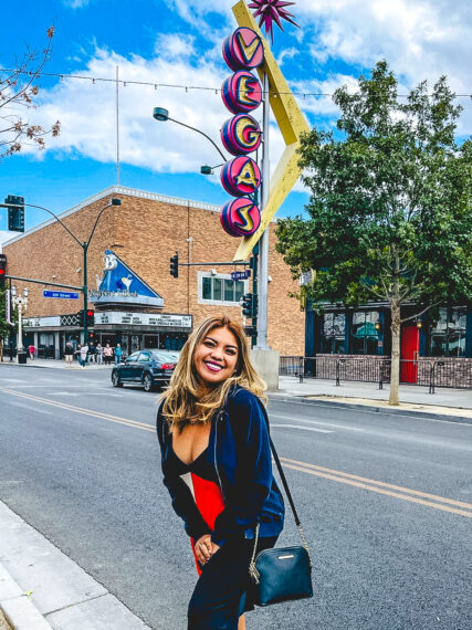 Self Guided Finger Licking Foodie Tour Experience in Las Vegas (2)