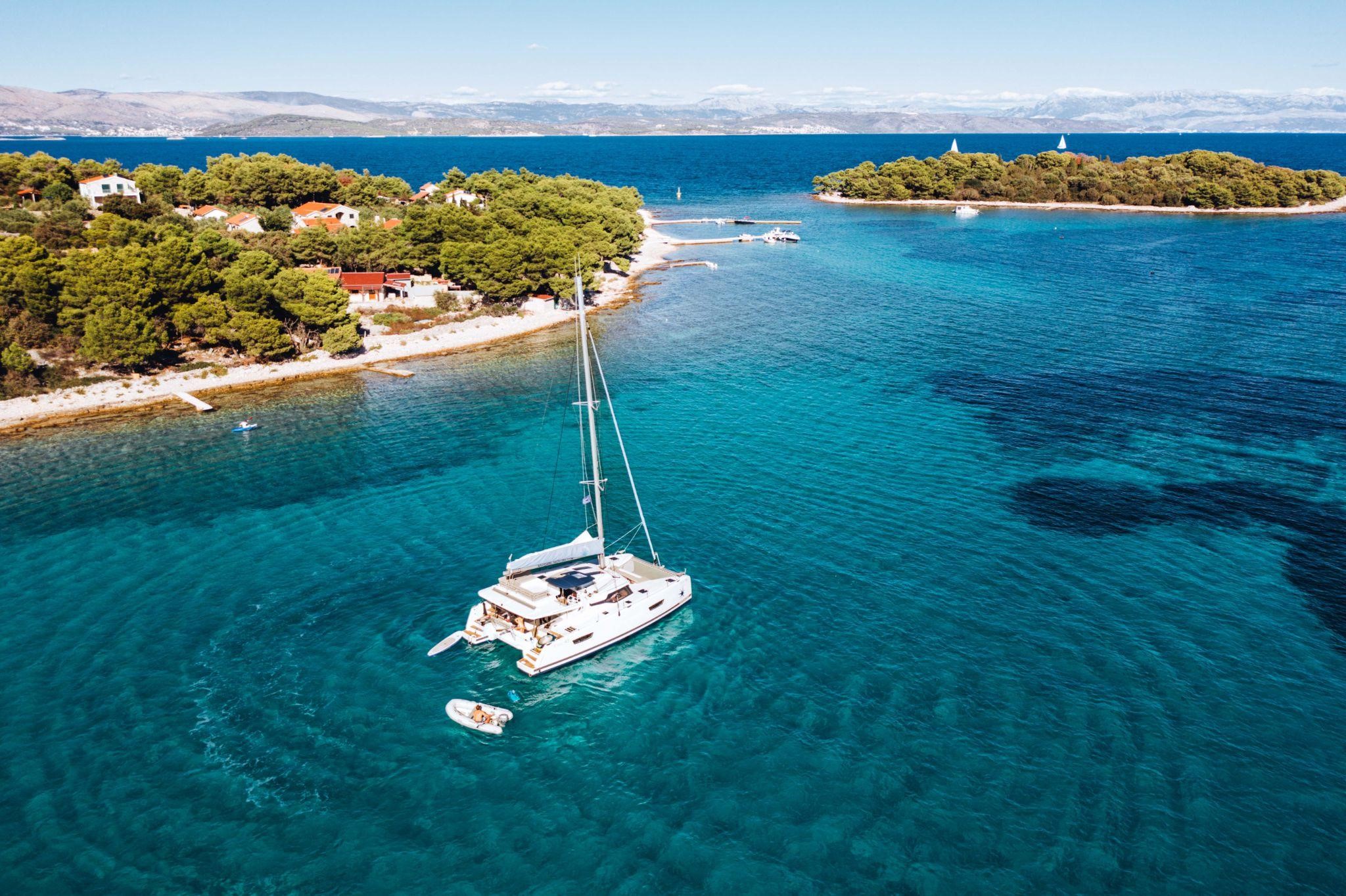 10 reasons to go on a sailing holiday