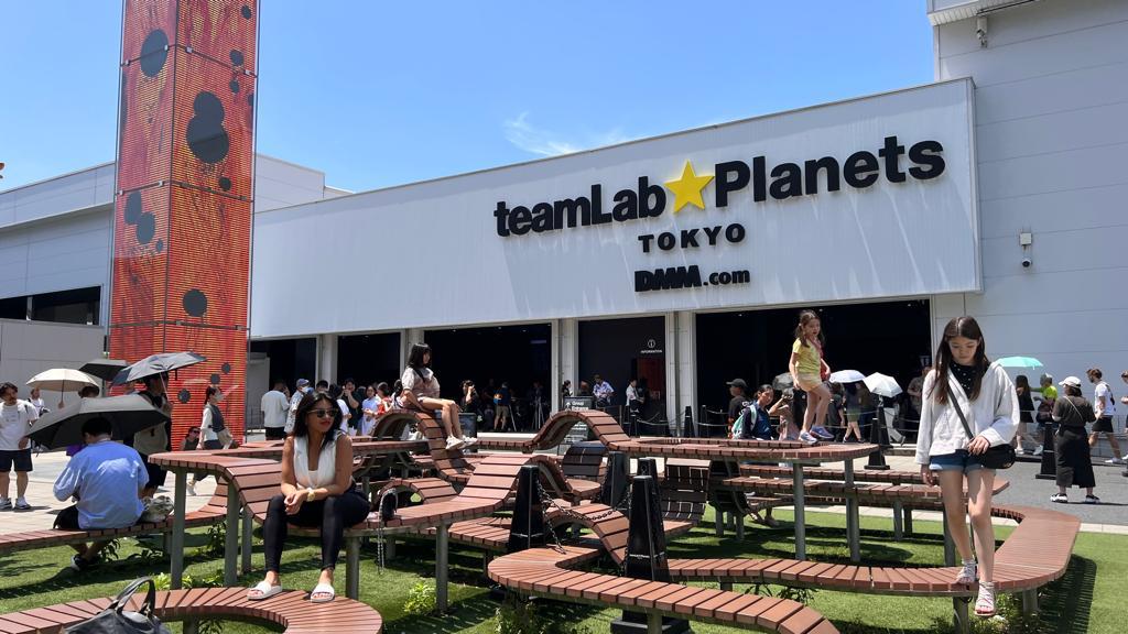 5 reasons to visit TeamLab Planets Japan in Toyosu, Tokyo