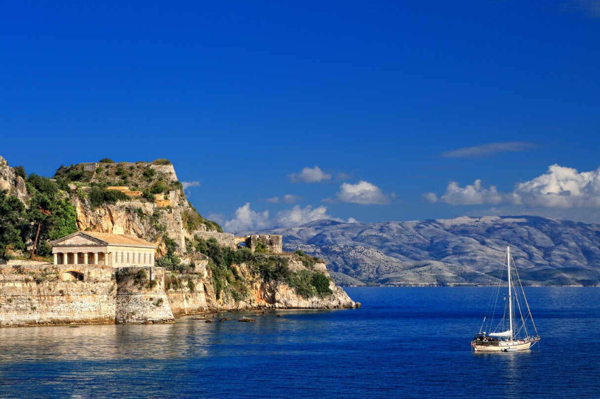 Luxury on the Waves: A Guide to Yacht Charters in Corfu
